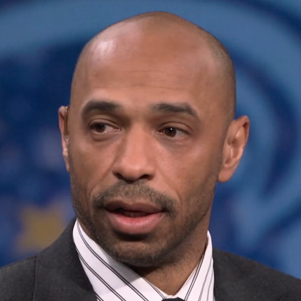 centregoals's tweet photo. 🚨🚨🎙️| Thierry Henry: “Cristiano Ronaldo’s legacy is 𝐔𝐍𝐓𝐎𝐔𝐂𝐇𝐀𝐁𝐋𝐄. A lot of great players didn't win the World Cup, it does not define their legacy.

I wish him all the best, I hope he scores more than 1000 goals. He inspired a generation, kids, especially the way he breathes, lives and thinks about football.

Look at his body, he’s an example to all of us. Big man, all the very best on what you wish to do.”