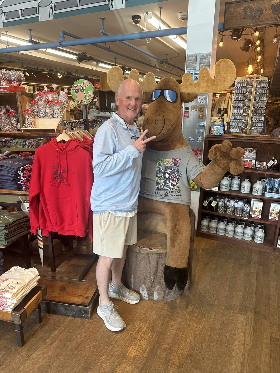 BracketolgyBuds's tweet photo. The diamond lay will pay. Rockies dodgers over 10 with Red Sox -1 odds +333 .5 unit play https://t.co/jLTVvUUcMI