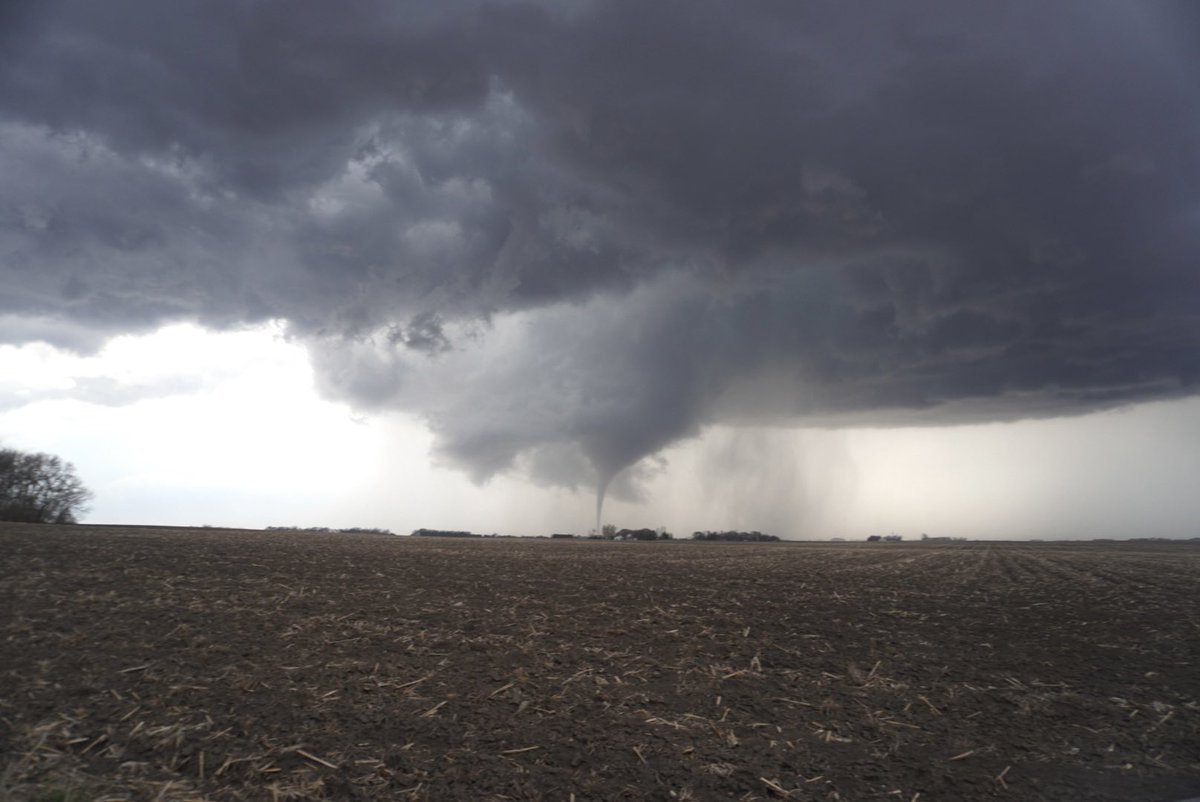 CPalermo_Storms's tweet photo. My top tornadoes of my chasing career

1. Carbon, IA 5/21/24
2. Greenfield, IA 5/21/24
3. Gilmore City, IA 4/12/22
4. Kankakee, IL 3/10/26
5. Lake City, AR 4/2/25
6. Wynne, AR 3/31/23
7. Kokomo, IN 8/24/16
8. Winona, MS 3/24/23
9. Bennington, NE 4/17/25
10. Truman, MN 4/13/26 https://t.co/XTMz7GzJmm