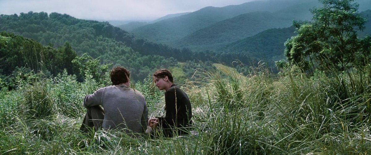 THGPrblms's tweet photo. the hunger games vibes https://t.co/VlzZ1yEDY2