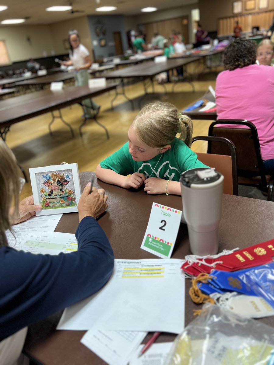 LoganCountyExt's tweet photo. We've had two weeks to reflect on this year's Achievement Days, and... Wow! A big THANK YOU to our volunteers, youth, and 4-H families for an amazing event!  Check out this week's Homestead for a glance at the Grand Champion, Reserve Champion, and Honorable Mention winners. https://t.co/aA7xYJ82ue