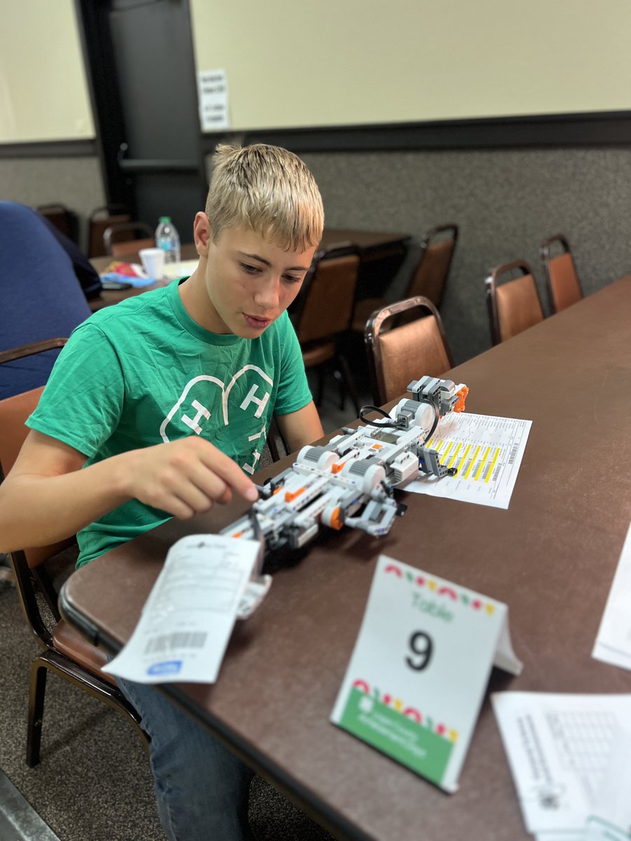 LoganCountyExt's tweet photo. We've had two weeks to reflect on this year's Achievement Days, and... Wow! A big THANK YOU to our volunteers, youth, and 4-H families for an amazing event!  Check out this week's Homestead for a glance at the Grand Champion, Reserve Champion, and Honorable Mention winners. https://t.co/aA7xYJ82ue