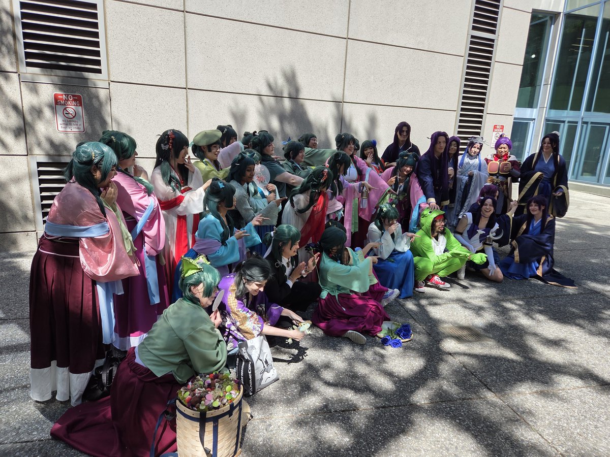 xice_fire's tweet photo. Some of my favorite pics from the Apothecary Diaries cosplay gathering at fanime!
.
.
.
#fanime #fanime2026 #cosplaygathering  #theapothecarydiariescosplay #theapothecarydiaries https://t.co/QVl8PQ7JBA