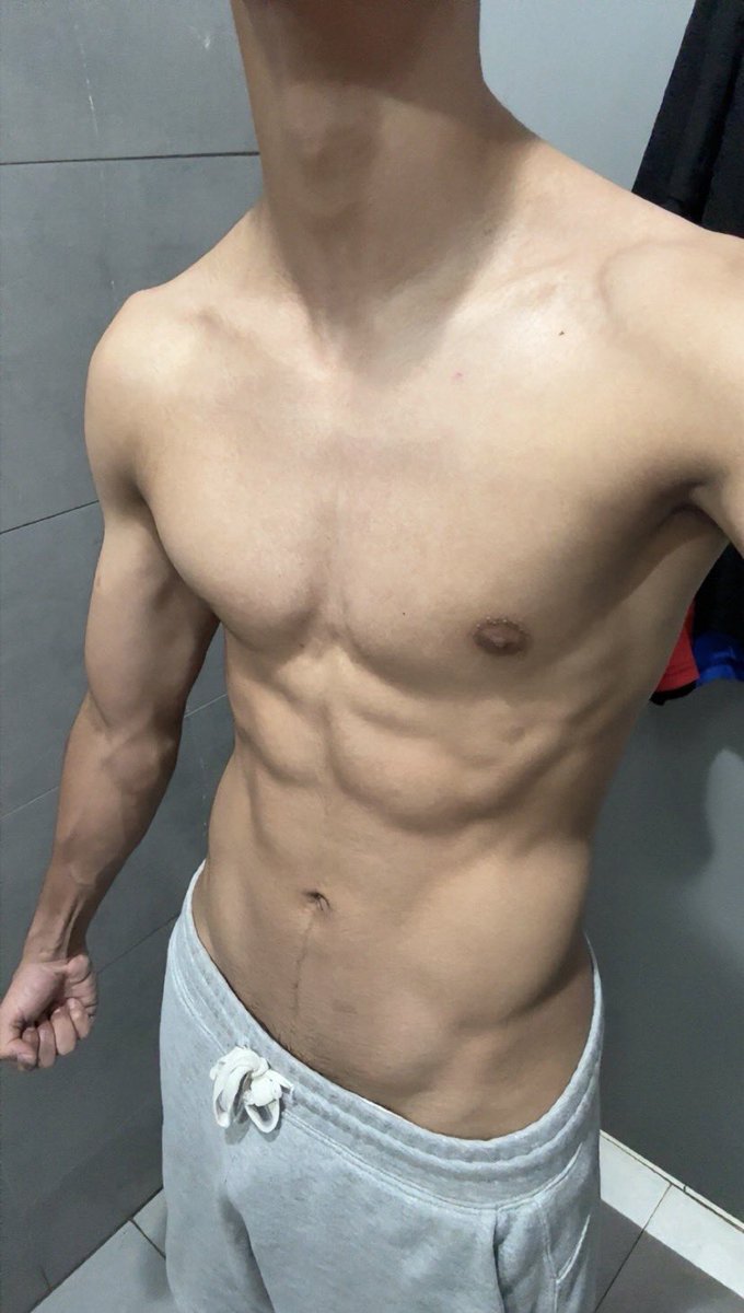 damvmad's tweet photo. Algum mano pra trocar ideia ? 
#brotheragemheteroㅤㅤㅤ 
#brotheragemㅤㅤㅤ 
#BROTHERAGEMㅤ 
#gym https://t.co/QfzZiZDNTE