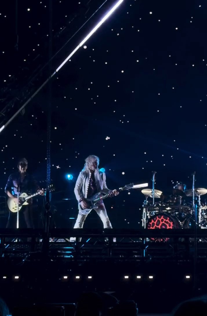 dltourhistory's tweet photo. Def Leppard News - #DefLeppard - Paris, France 8th July 2026 🇫🇷
Live Updates - Rejoice in Paris 📸
#setlist #philcollen #joeelliott #accorarena
https://t.co/sVn2KKYllA https://t.co/LuP5eFc0Ia