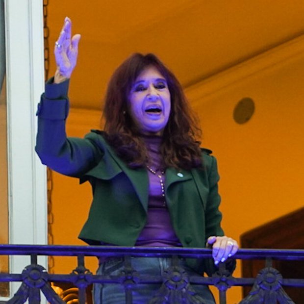 abrilcba_'s tweet photo. Cristina Kirchner cobrará 15,68 millones mensuales de la Anses, pese a estar condenada por corrupción. Este país es una joda https://t.co/JryfMautC2