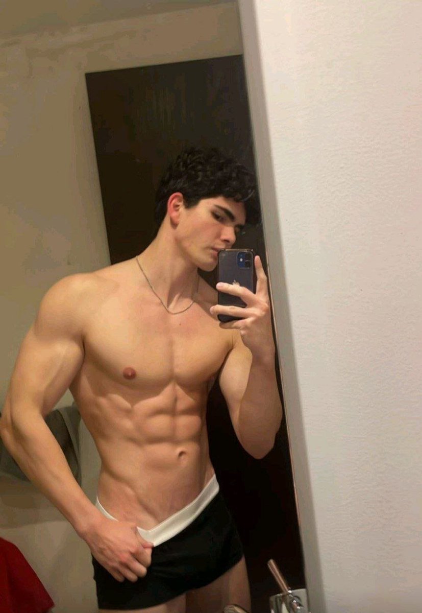angsebsgg's tweet photo. Yaniv tik toker, contenido en venta al dm https://t.co/nNAIfGOh08
