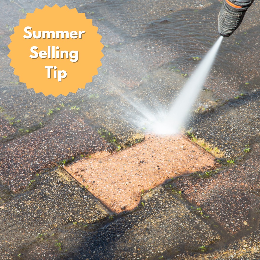 piney_group's tweet photo. When listing your home, don't only power wash the house - be sure to get the driveway and sidewalks done as well to brighten things up! https://t.co/QnEFSp6okt