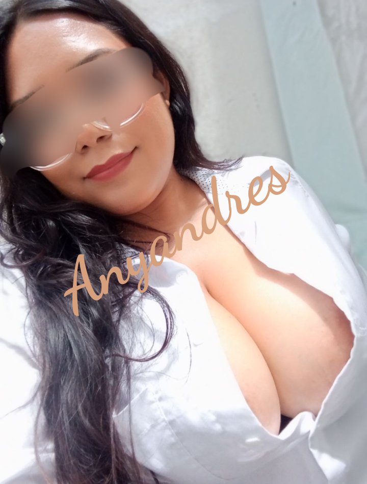 anycarpareja's tweet photo. Bonito día amigos💝💝
Si le dan RT les subo una fotito con las tetas de fuera 🤤🤤🤤🤤🤤
#bigtits
#hotwife https://t.co/zvYisAQAcO