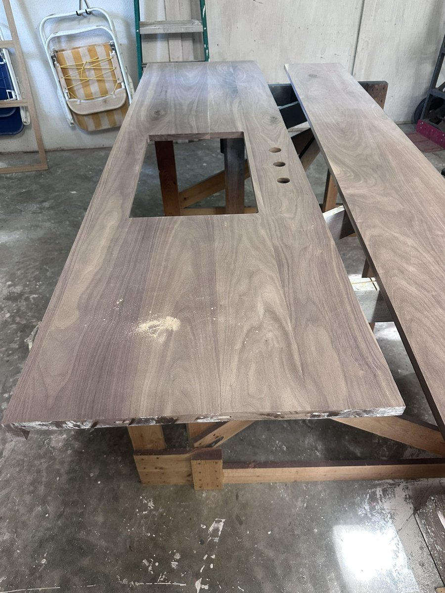 Obx1obx's tweet photo. @buuvva_ Black walnut vanity top https://t.co/f6cEzrgrTb