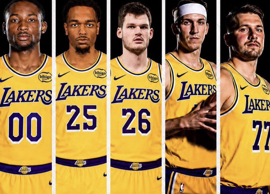 HA8TER's tweet photo. This might be the best starting lineup in the NBA… and it’s not even close. 

(H/T @PlayoffDude https://t.co/5aZrpnmsIb
