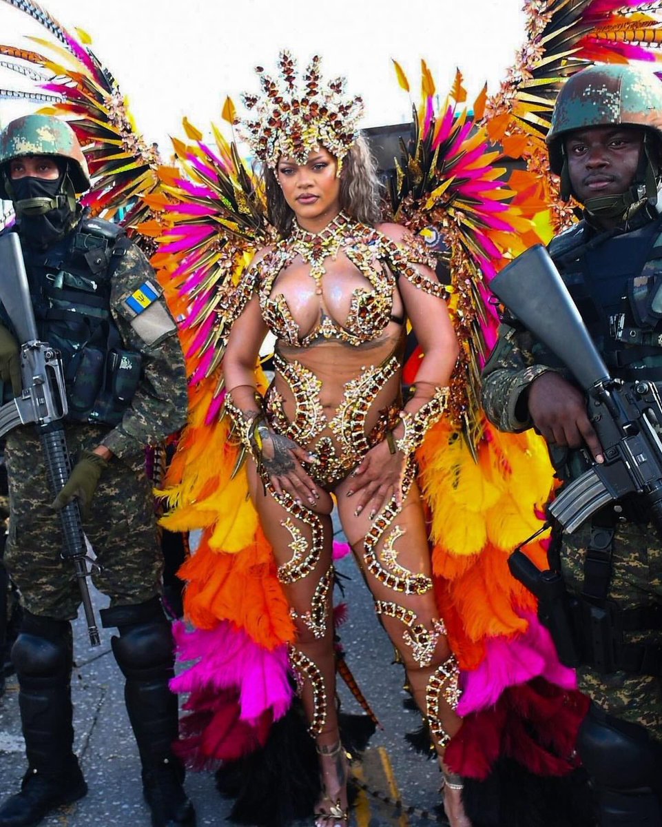guxfenty's tweet photo. rihanna, crop over (2024) https://t.co/e4bPUu59gz