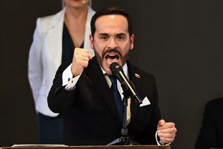Niw451's tweet photo. No me preocupa cuántos seguidores tengo🙅🏻

Pero sí me da curiosidad saber cuántos de los que me siguen apoyan al presidente de Colombia Abelardo de la Espriella

Si eres de los que lo apoyan,
reacciona con la bandera 🇨🇴🫡🐅

Y tranquilos, estaré revisando y bloqueando bots🤖 https://t.co/6lowcXssUs