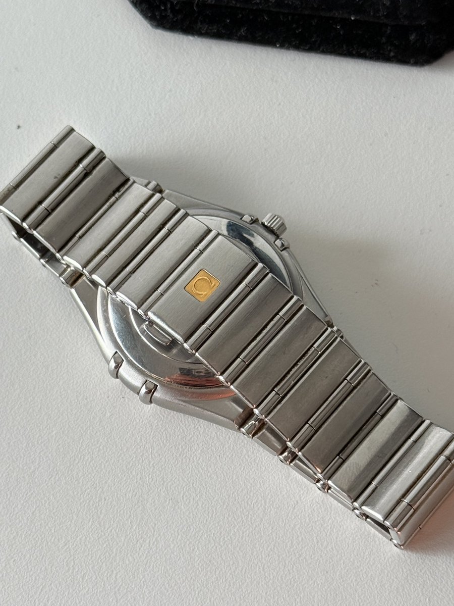 Watchalezsp's tweet photo. Volvemos a tener en stock uno de vuestros relojes favoritos, Omega Constellation Manhattan con su calibre automático y caja de 36mm por solo 1390€ con garantía de un año y envío incluido. Más info MD o What app +34600519908 https://t.co/iVumriOHVG