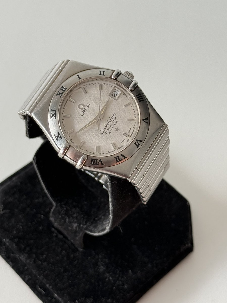 Watchalezsp's tweet photo. Volvemos a tener en stock uno de vuestros relojes favoritos, Omega Constellation Manhattan con su calibre automático y caja de 36mm por solo 1390€ con garantía de un año y envío incluido. Más info MD o What app +34600519908 https://t.co/iVumriOHVG