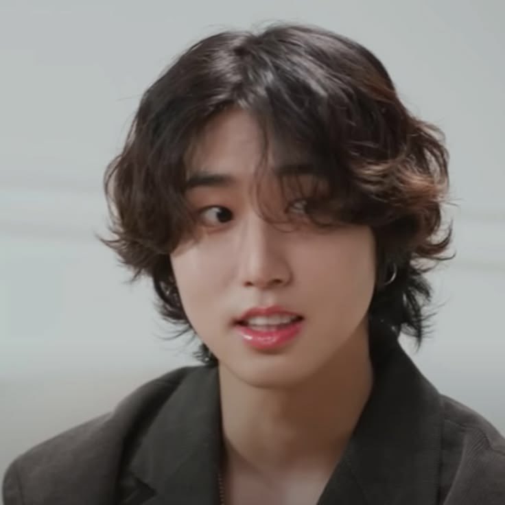 hannieaee's tweet photo. i miss long hair han jisung https://t.co/0pibTehQno