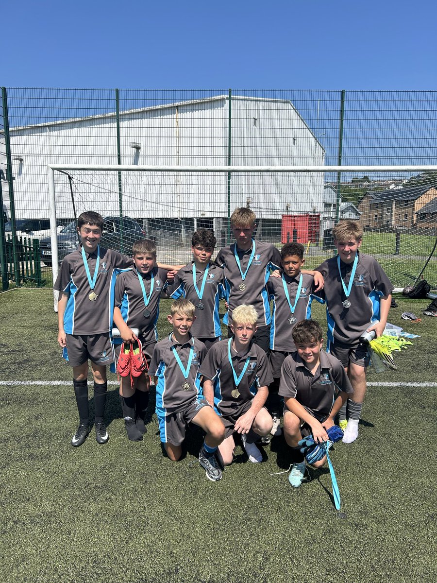 MrGriffithsPE's tweet photo. Da iawn to all the pupils who were involved in today’s Year 7/8 Graham Lewis 6 a-side tournament. ⚽️

Ton just falling short to a great Bryncellennog side in the cup final 👏🏼⚽️
#teamton #tcs @TCS_HWB https://t.co/Onwb3YqFlf