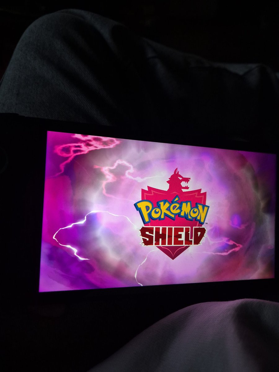 Mah_Fontes3's tweet photo. Depois de 7 anos de lançamento, estou indo me aventurar pela região de Galar pela primeira vez! 
#NintendoSwitch2 #PokemonSwordShield https://t.co/RjB9XAPelA