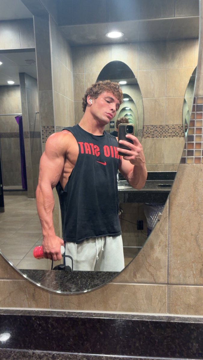 juiceboxlifts's tweet photo. doing drains dm me ❤️ #findompiggy #findom #paypig #findomslave #findompaypig https://t.co/kYnZICJakj