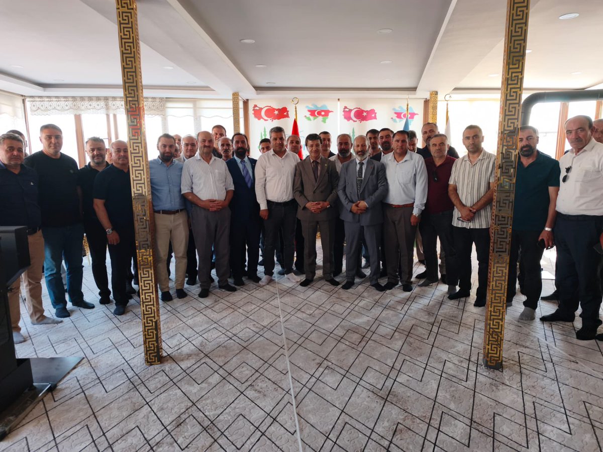 K_Turkmenoglu_V's tweet photo. 📍 Van

Küresünniler Derneği İl Başkanı Sayın Bilal Yücebaş ve kıymetli yönetim kurulu üyelerini ziyaret ederek gönül sohbetinde bulunduk.

Muhabbetin, kardeşliğin ve dayanışmanın hâkim olduğu bu güzel buluşmada, ortak değerlerimiz üzerine samimi istişareler gerçekleştirdik.

Nazik ev sahiplikleri ve içten misafirperverlikleri için Sayın Bilal Yücebaş’a ve değerli yönetimine gönülden teşekkür ediyor, çalışmalarında muvaffakiyetler diliyorum.

🤝 Rabbim birliğimizi, beraberliğimizi ve muhabbetimizi daim eylesin.