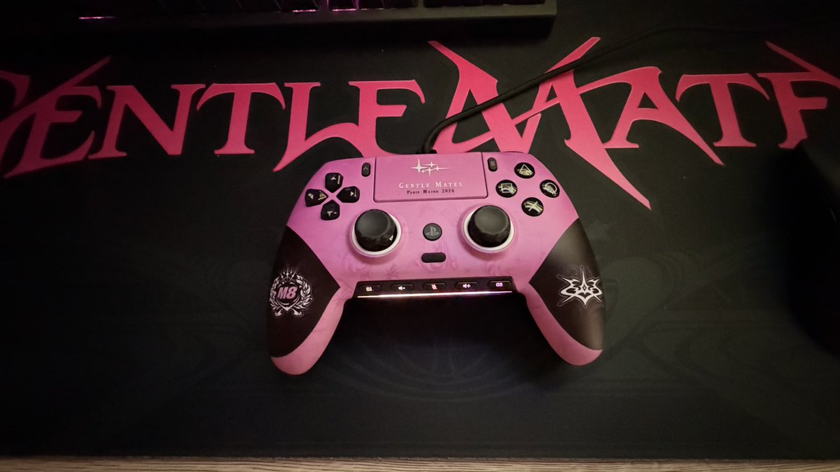 Alex_030196's tweet photo. Je me devais de l’avoir celle ci une merveille 🩷🩷 ! Merci @gentlemates et @ScufGaming/@ScufFrance #M8WIN #ScufOmega https://t.co/GM0eLhez3P
