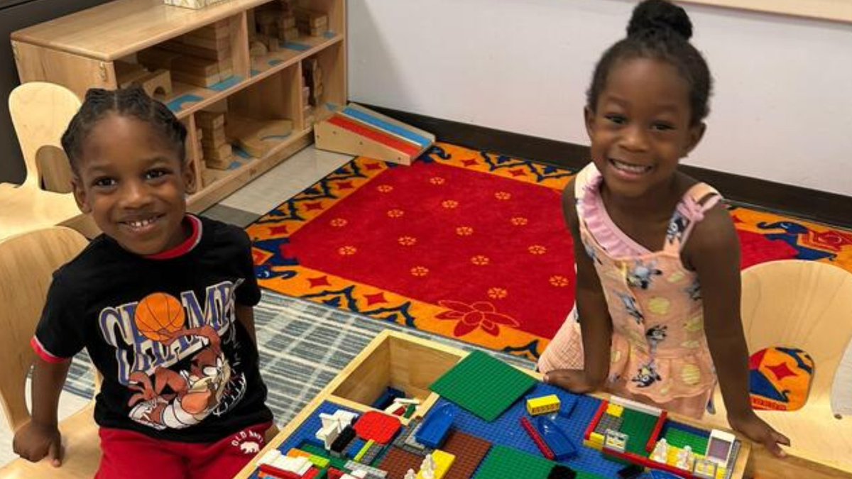 insidehighered's tweet photo. Student Success | Free Summer Childcare Helps Student Parents

For student parents, finding childcare can mean the difference between stopping out and staying on track. @LaGuardiaCC is stepping in to help. https://t.co/hVA0KXjzKw https://t.co/nOh4iNOinC