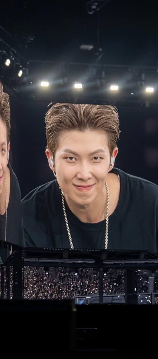 BTStoleMyTidies's tweet photo. WHAT A DAMN BEAUTIFUL MAN YOU'RE KIM NAMJOON AND DROP THAT GUN PLEASE OR JUST END MY KITTY WITH YOUR GUN😭😭😭😭😭🙏🏻 https://t.co/jFBpnjrP89