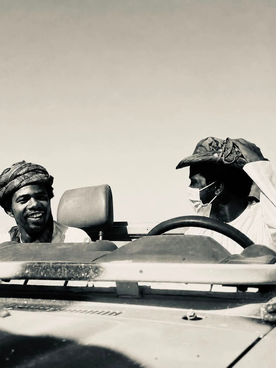 ZenabaAliz0mr's tweet photo. Hommage au Général Hassan Djamous, le cerveau de la "guerre des Toyota" 🇹🇩. Sa maîtrise du désert et sa stratégie de pick-up rapides ont gravé les victoires de Fada et Ouadi Doum dans l'histoire militaire
#Tchad https://t.co/n0vUe4tnZz