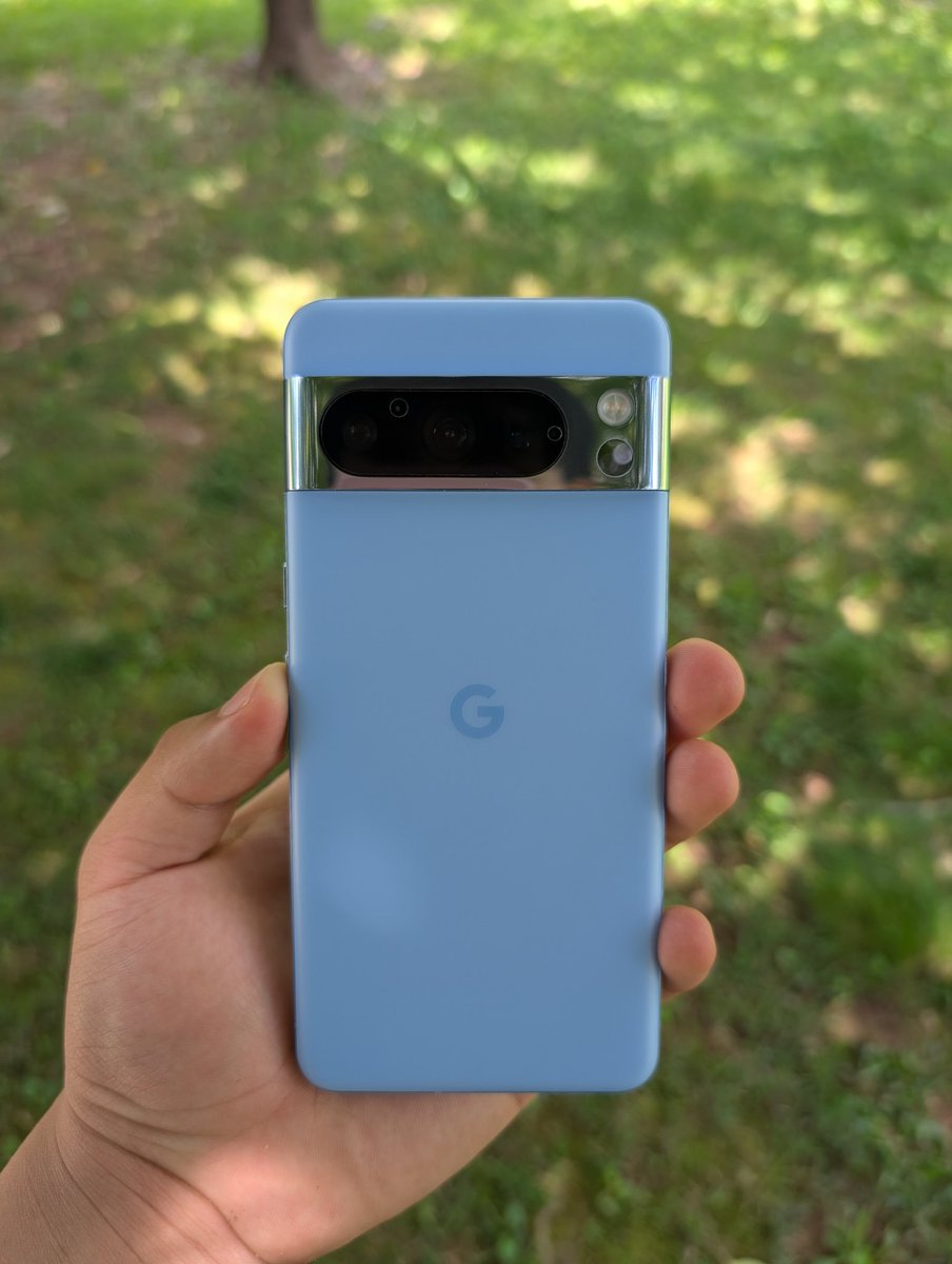 Laffyrate's tweet photo. @MKBHD Honestly I loved the Pixel 8 Pro but it makes me want to see how good 11 is. https://t.co/nqQA1EgMWc
