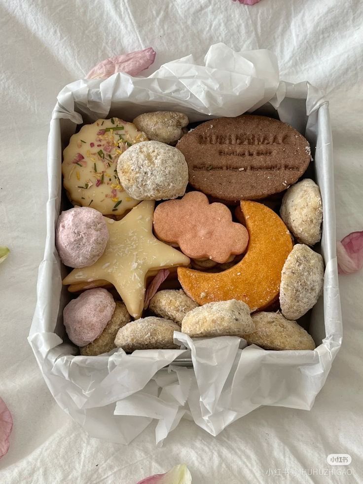 wurooods's tweet photo. whimsical biscuits ₊˚⊹♡ ⋆｡° ⭑ https://t.co/BnozgEXk5p