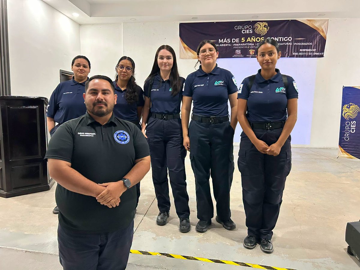 UTPPoficial's tweet photo. Seis estudiantes de la carrera de T.S.U. en Paramédico y Lic. en Protección Civil y Emergencias de la UTPP, acompañados por el docente Fabián Arredondo Reyes, participaron con gran entusiasmo en el 3er Congreso Estatal de Enfermería del Grupo CIES. https://t.co/b4Ok5f6HzF