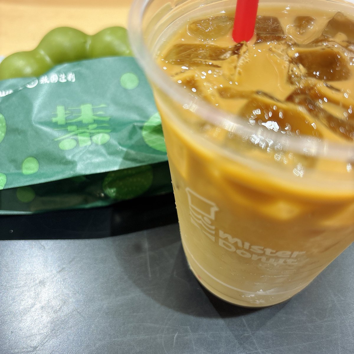 _michi_19's tweet photo. おはようございます。
さぁ今日もがんばろ！
#朝活書写
#コーヒー https://t.co/YzT7rAEZFS