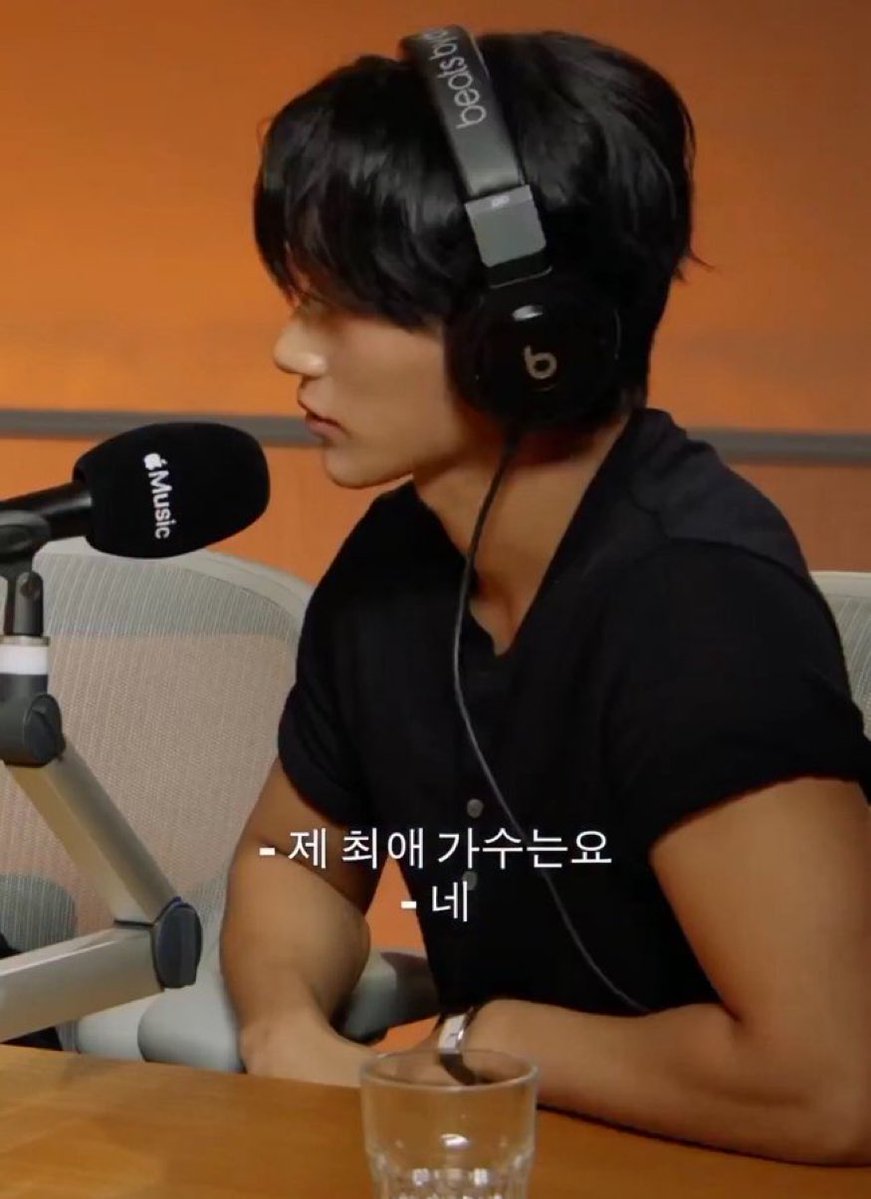 azureansky's tweet photo. His cute little nose and perfect dainty chin and floofy hair with the big biceps💖 Choi San is truly my perfect real life Choi Han from Lout of Count’s Family~
#LCF #ChoiCale https://t.co/sKcZnAGd3t
