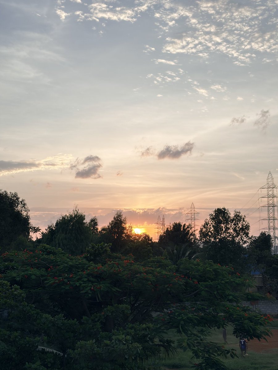 NEER4J__'s tweet photo. Finally settled into Bangalore.

Still unpacking.

Still figuring out the city.

But the workspace is ready, the coffee is brewing, and Docsiv is back in full build mode.

Onwards.

#BuildInPublic #Bangalore #Startup https://t.co/bzS0rWhLsW