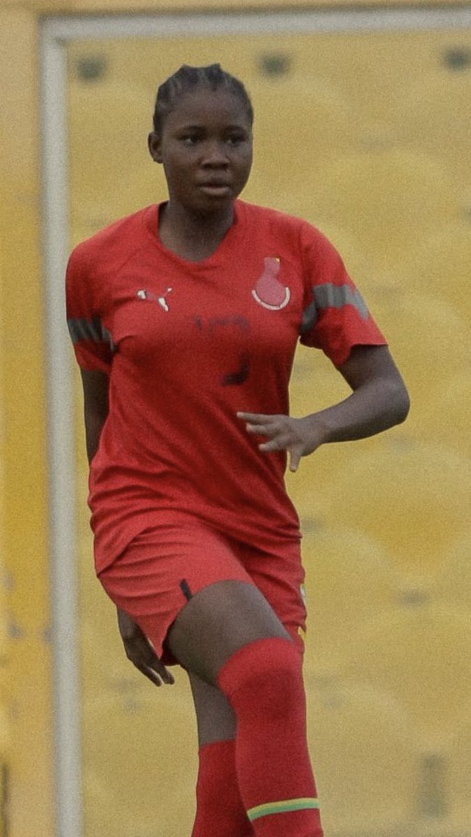 AR_Mubarick's tweet photo. When there’s a campaign against the GFA people don’t understand, look at the training kit a whole Ghana women national team is wearing for a friendly match in the UK.
Shame on anyone who’s in charge and not doing their jobs well.

#KurtOkrakuout https://t.co/BSwonbsgRT