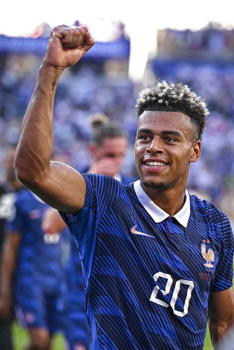 ActuFoot_'s tweet photo. 🚨🚨 DÉSIRÉ DOUÉ 🇫🇷 DEVRAIT DÉMARRER SUR L’AILE GAUCHE DEMAIN FACE AU MAROC 🇲🇦 !!!!!!

🗞️ Canal + https://t.co/uDjzWVUriQ