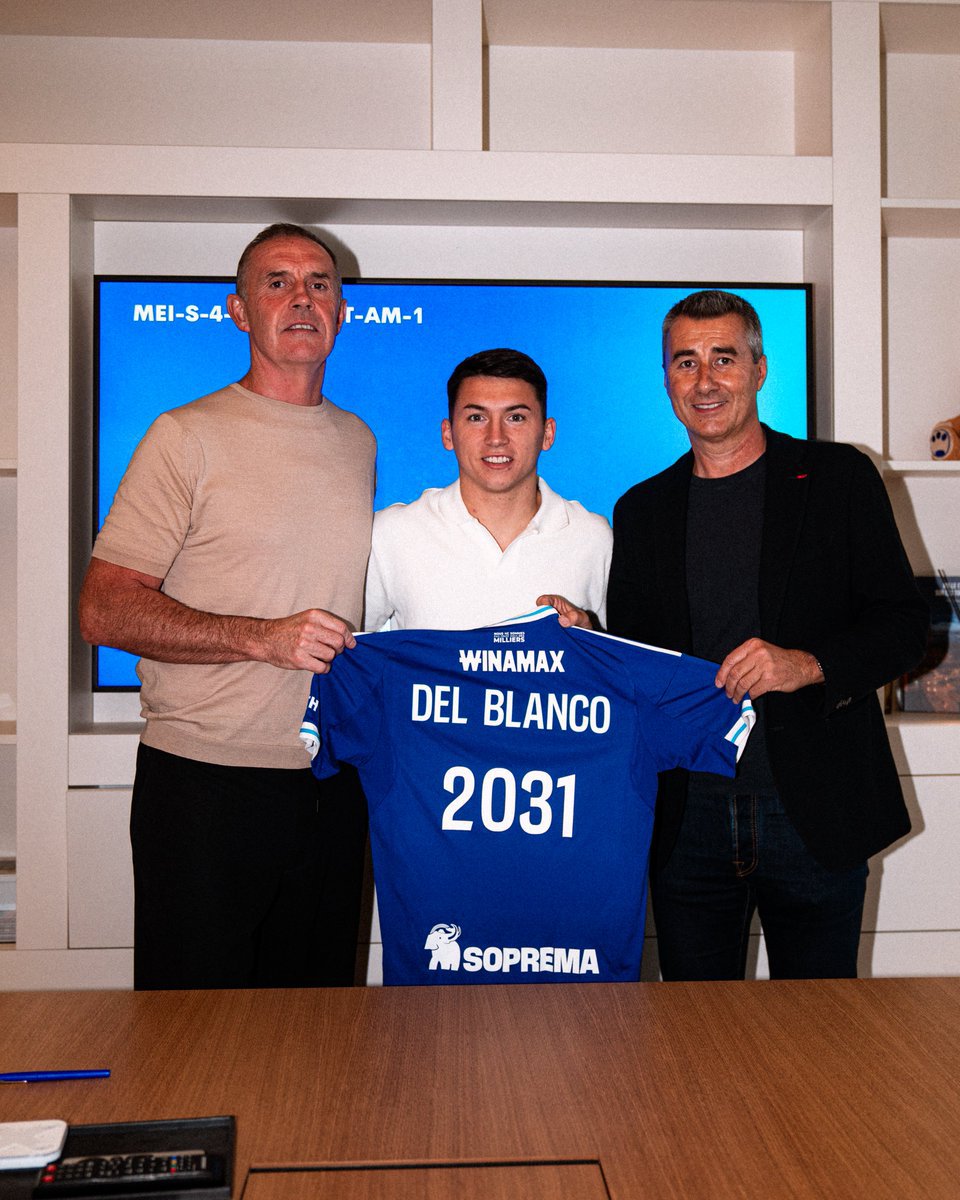 Bluecoxtra's tweet photo. Two most powerful men at Strasbourg:

✅ President Marc Keller
✅ David Weir (Sporting Director).

#BlueCo #RCSA https://t.co/zDtnloug0x