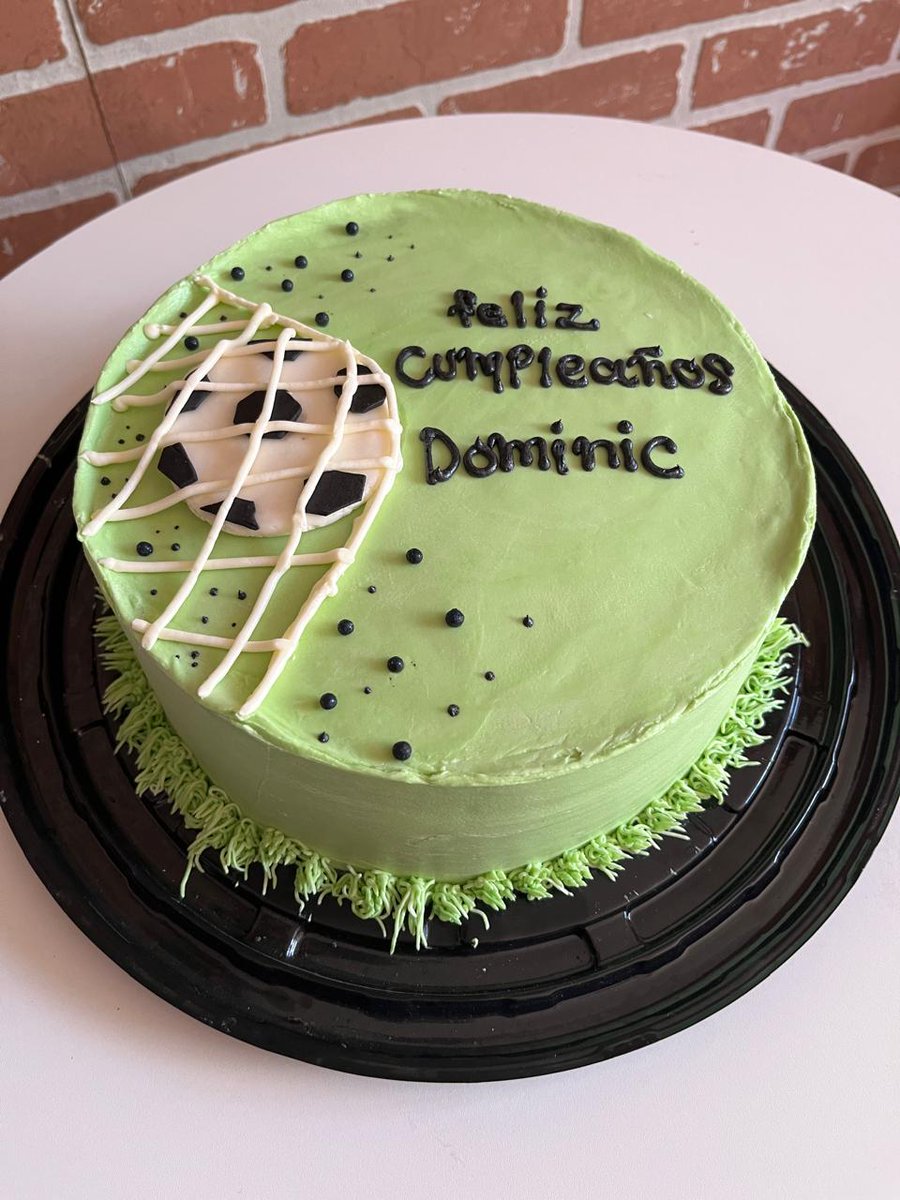 MySweetBites's tweet photo. 😊⚽️🥰feliz cumple Dominic!!! #soccer #birthday https://t.co/ebRwpH7UwP
