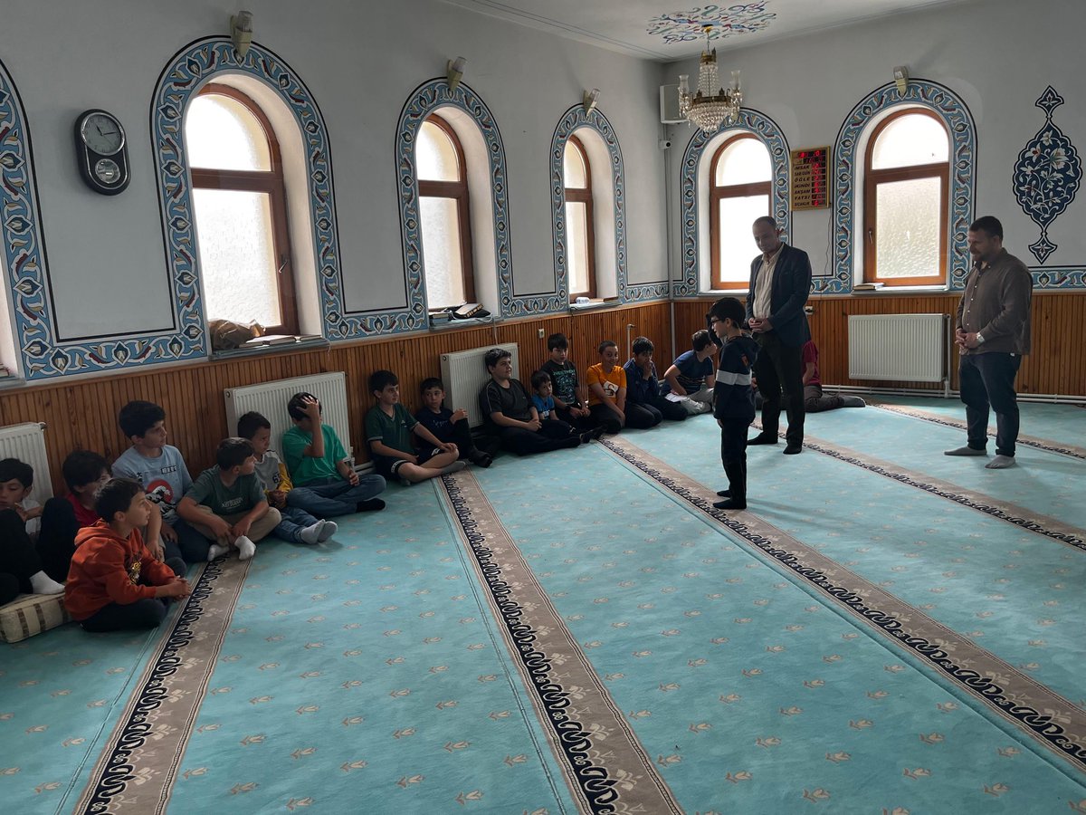 mttbbayburt's tweet photo. Genç Osman Mescidi - Yusufiye Cami

MTTB Bayburt ve MÜSİAD Bayburt ortaklığında,
Bayburt İl Müftülüğü koordinasyonunda
"Bu Yaz Camideyim" projemiz devam ediyor.

Cami merkezli toplum için birlikte çalışmaya devam ediyoruz.

#MTTBBayburt
#MTTBMüslümancaDuruştur
#BuYazCamideyim 
#CamiMerkezliToplum