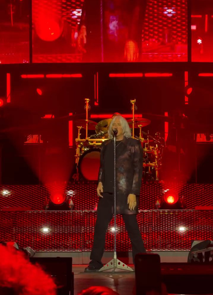 dltourhistory's tweet photo. Def Leppard News - #DefLeppard - Paris, France 8th July 2026 🇫🇷
Live Updates - Animal in Paris 📸
#setlist #philcollen #joeelliott #accorarena
https://t.co/sVn2KKYllA https://t.co/ZqyLsOW5pd