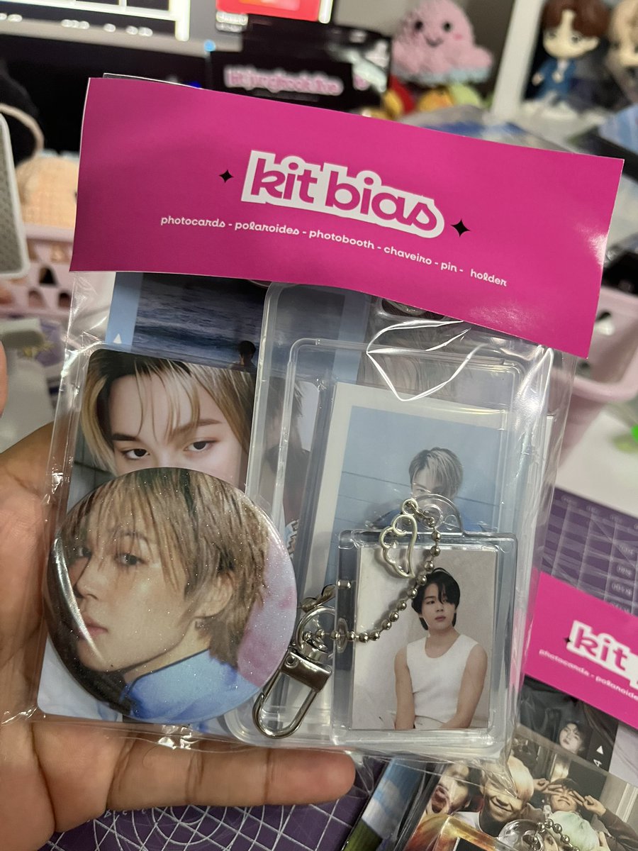 hoseokmeutudo's tweet photo. oi gente rs (com intenção de vcs comprarem meus kits) https://t.co/ykllgZ48u6