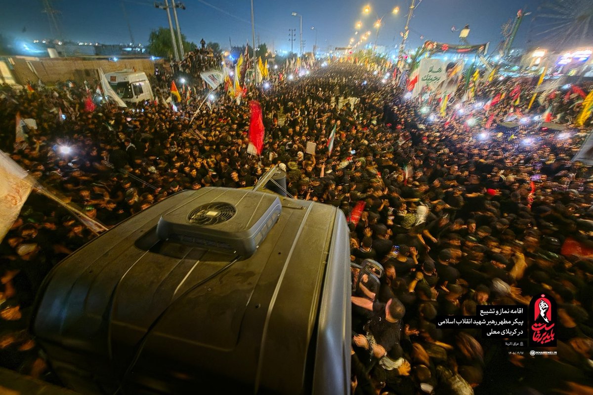 mahdia1990sn's tweet photo. جمعیتی که عمود به عمود دارند آقا رو تا حرم مشایعت میکنند بی نظیره😢
#باید_برخاست 
#بدرقه_یار https://t.co/K4URzbqr7V
