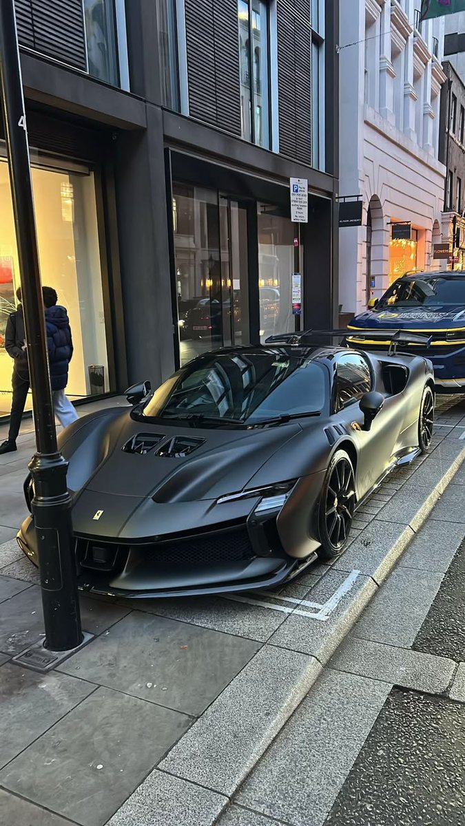 MNomanAlia's tweet photo. Ferrari SF90 XX Stradale Black 🖤 https://t.co/lJMV8dIQ2E