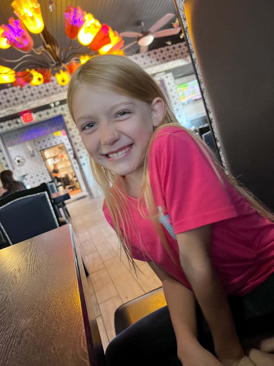 CourtSpinelliTV's tweet photo. “We’re all broken”: 8-year-old Kinslee Tschida died after being struck by lightning Fri. in LaSalle Co. 💔 Her family tells me the moment they heard thunder in the distance, they told everyone to get inside, but in just seconds their entire life changed. More at 4 on @WGNNews https://t.co/2puMsGcthG