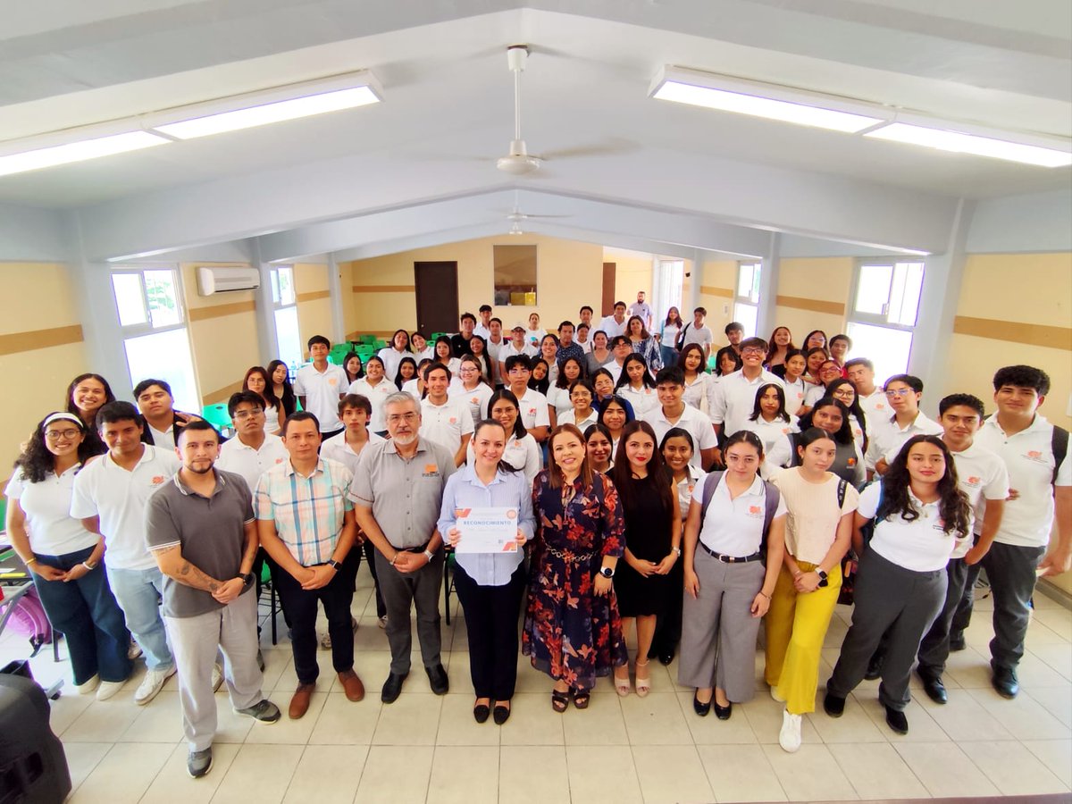 normal_ensv's tweet photo. Como cierre de curso, la Academia de Planeación y Evaluación de la ENSV realizó el taller Planeación Didáctica en la NEM, dirigido a estudiantes de segundo semestre de la Licenciatura en Enseñanza y Aprendizaje en Telesecundaria. Impartido por la Mtra. Ximena Vela González. https://t.co/X7dFhzmcZF