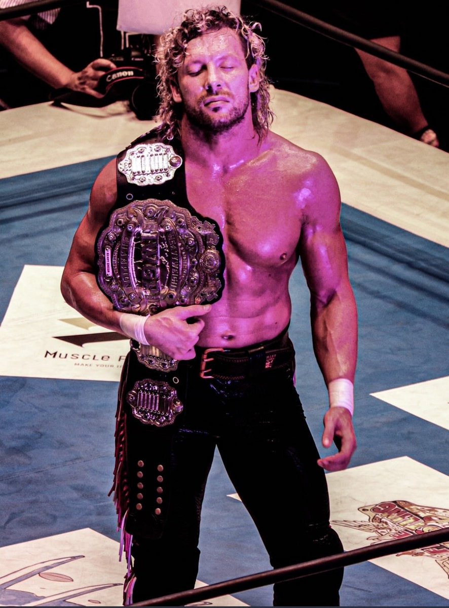 lizz_aayyy's tweet photo. Getting on my knees praying this man takes the title home tonight. #AEW https://t.co/l6mJpP8Eht