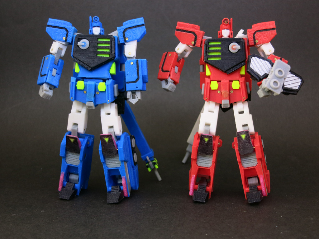 asurada_rayerd's tweet photo. 超竜神が話題のようなので便乗してと
過去に作った3Dプリンターの自作品です
完全変形合体で肩が回るのはまだ私だけかなっと
https://t.co/QDqgiO8ygO
https://t.co/z8Ei7sk33s https://t.co/qhdvzL9gWZ