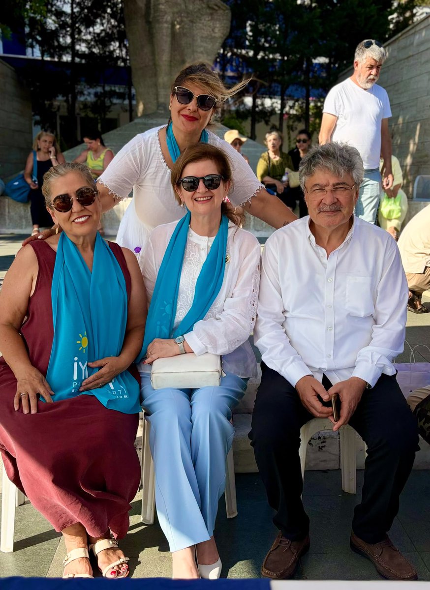 MetinErgun48's tweet photo. İYİ Parti Bodrum ilçe başkanımız Mehmet Onur Şahbaz ile birlikte,
Kadın Politikaları Başkanlığının düzenlediği aşure hayrına katıldık.

Hayırları kabul olsun. Allah huzur, bolluk-bereket versin. https://t.co/qKs7PBtXjR