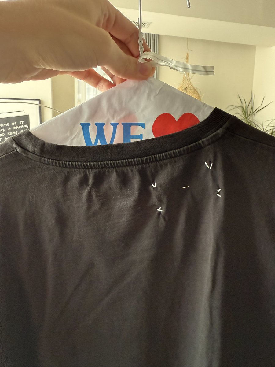 abjectportrait's tweet photo. My dry cleaner better count their fucking days bro 😭 https://t.co/6qUWPyvmXT