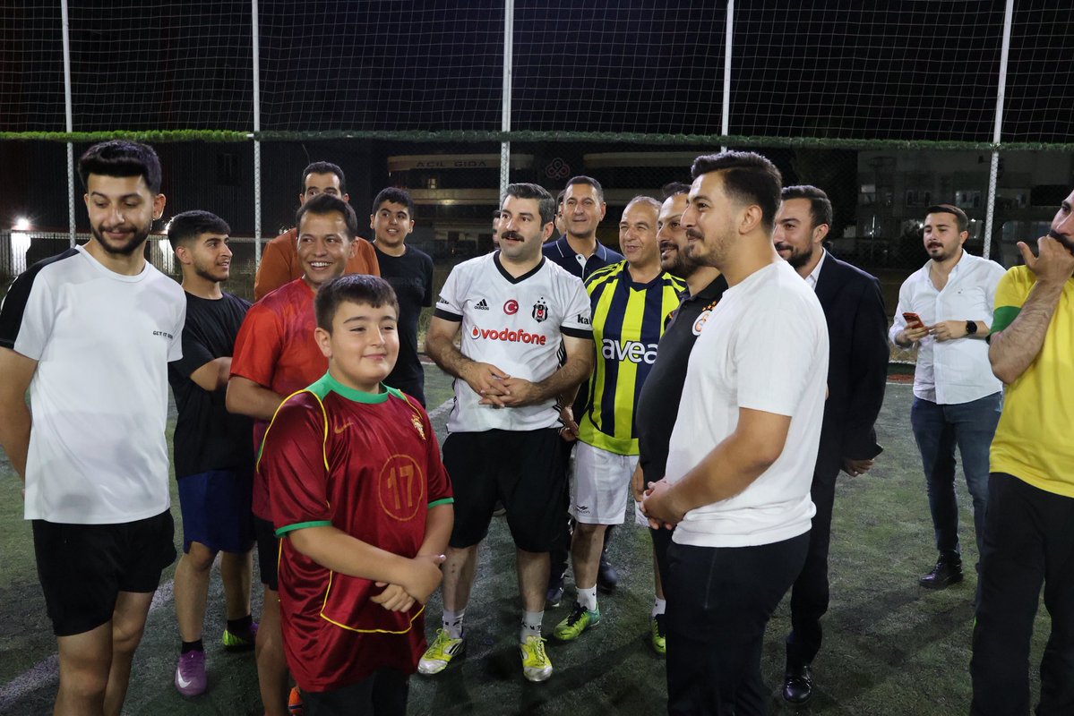 ibrahimeyyupogl's tweet photo. Haliliye İlçe Yönetim Kurulumuz ve Gençlik Kolları Başkanlığımızca düzenlenen halı saha maçında bir araya gelerek enerjimizi tazeledik. 

Rekabetin ve heyecanın eksik olmadığı, dostluğun ve kardeşliğin kazandığı harika bir halı saha maçı oldu. Biz birlikte güçlüyüz!

@RTErdogan @Akparti @abuyukgumus @farukaytek @hakanaksu058 @bybekirbozdag @mbagmanci63 @MDOGANSALAR_TR